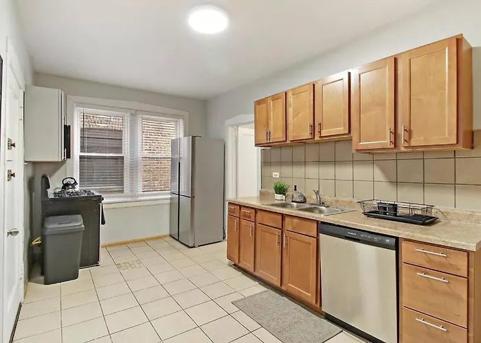 Spacious 4br In Historic Hyde Park Near *